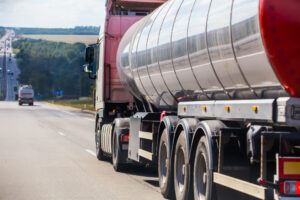 Read more about the article How To Drive Safely Around Large Trucks?