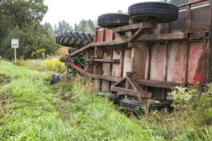 Read more about the article Ohio Tractor Trailer Accident Resulted In The Arrest Of A Truck Driver For DUI