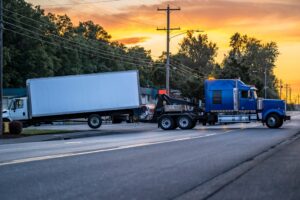 Read more about the article Top 10 Causes Of Tractor Trailer Accidents